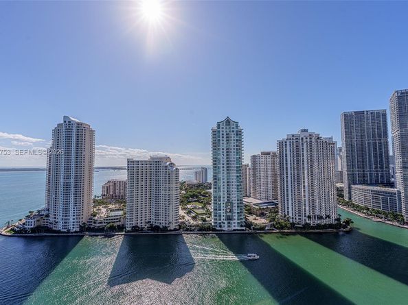 335 S Biscayne Blvd 3005, Miami FL 33131