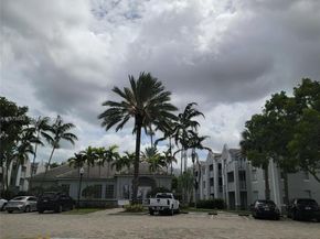 711 SW 111th Way 301, Pembroke Pines FL 33025