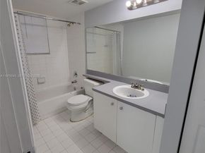 711 SW 111th Way 301, Pembroke Pines FL 33025