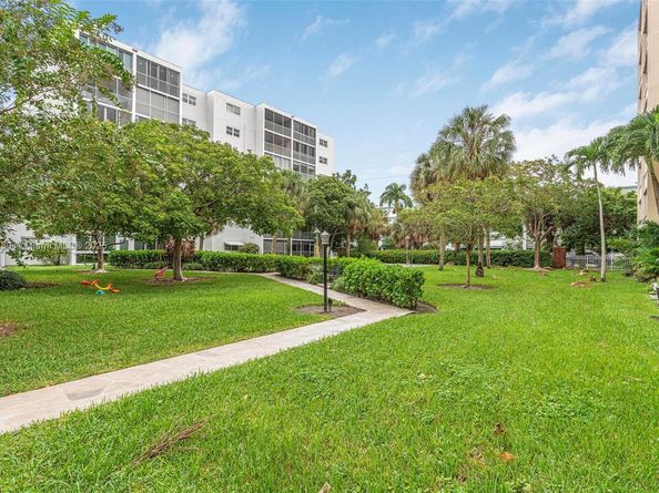 609 NE 14th Ave 603, Hallandale Beach FL 33009