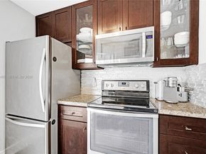 10501 W Broward Blvd 406, Plantation FL 33324