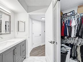 10501 W Broward Blvd 406, Plantation FL 33324