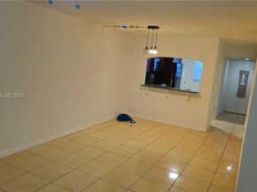 426 NE 210th Cir Ter 1012, Miami FL 33179