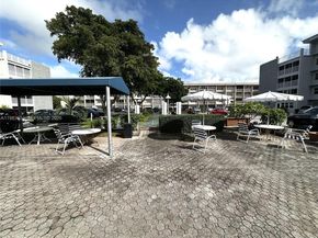 410 SE 2nd St 102, Hallandale Beach FL 33009