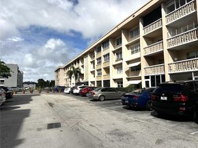 410 SE 2nd St 102, Hallandale Beach FL 33009