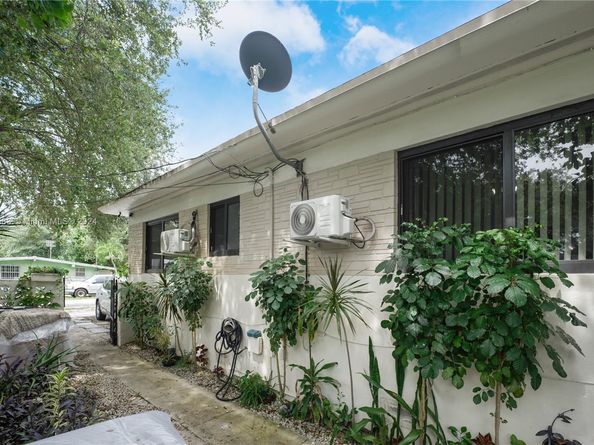 175 NW 68th St, Miami FL 33150