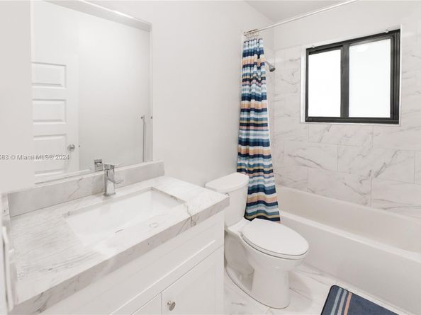 175 NW 68th St, Miami FL 33150