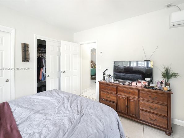 175 NW 68th St, Miami FL 33150