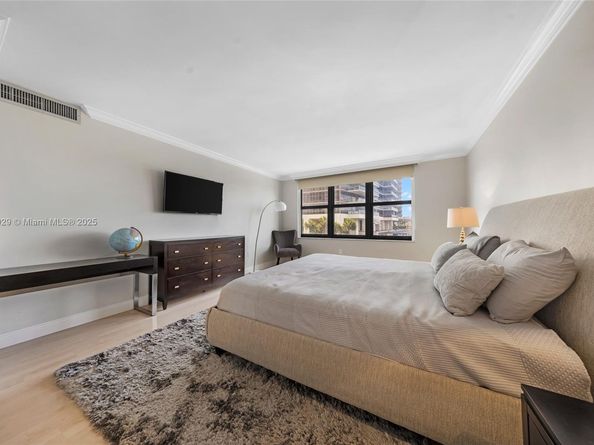 9801 Collins Ave 5S, Bal Harbour FL 33154