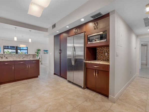 9801 Collins Ave 5S, Bal Harbour FL 33154