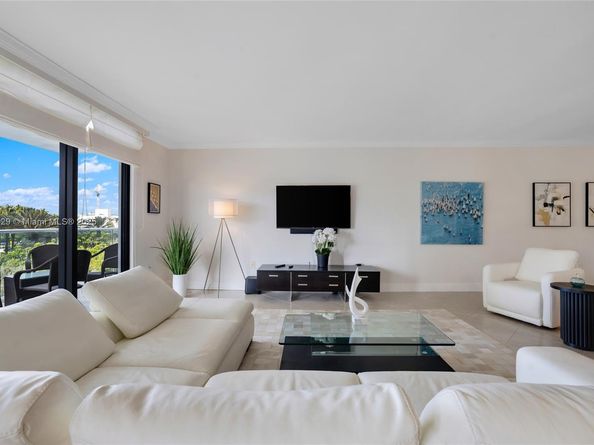 9801 Collins Ave 5S, Bal Harbour FL 33154