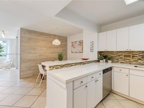 2301 Collins Ave 523, Miami Beach FL 33139