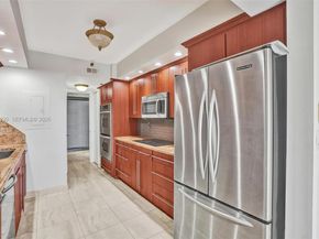 19355 Turnberry Way 8K, Aventura FL 33180