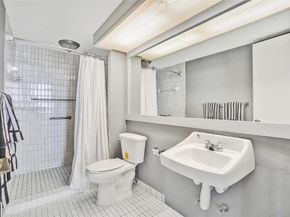 19355 Turnberry Way 8K, Aventura FL 33180