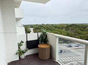 13499 Biscayne Blvd 805, North Miami FL 33181