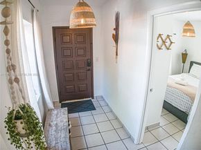 1872 SW 9th St, Miami FL 33135