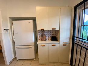 1872 SW 9th St, Miami FL 33135