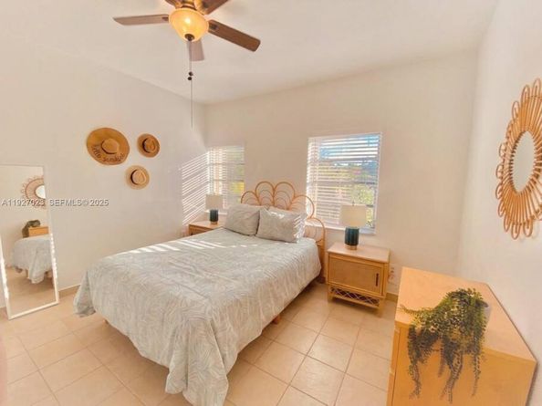 1872 SW 9th St, Miami FL 33135