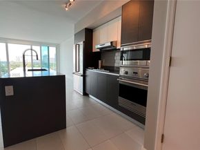 9821 E Bay Harbor Dr 904, Bay Harbor Islands FL 33154