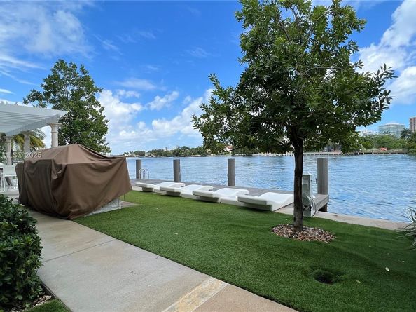 9821 E Bay Harbor Dr 904, Bay Harbor Islands FL 33154