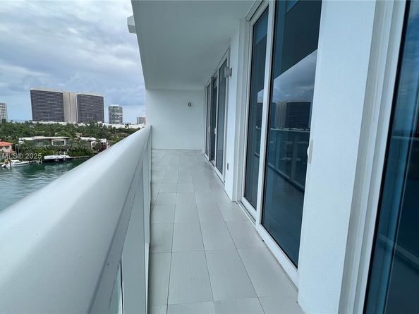 9821 E Bay Harbor Dr 904, Bay Harbor Islands FL 33154