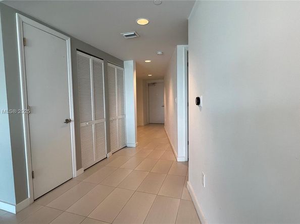 9821 E Bay Harbor Dr 904, Bay Harbor Islands FL 33154