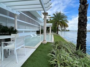 9821 E Bay Harbor Dr 904, Bay Harbor Islands FL 33154
