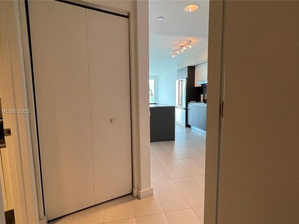 9821 E Bay Harbor Dr 904, Bay Harbor Islands FL 33154
