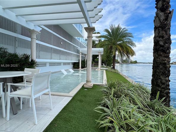 9821 E Bay Harbor Dr 904, Bay Harbor Islands FL 33154