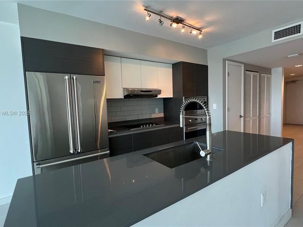 9821 E Bay Harbor Dr 904, Bay Harbor Islands FL 33154