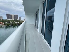 9821 E Bay Harbor Dr 904, Bay Harbor Islands FL 33154