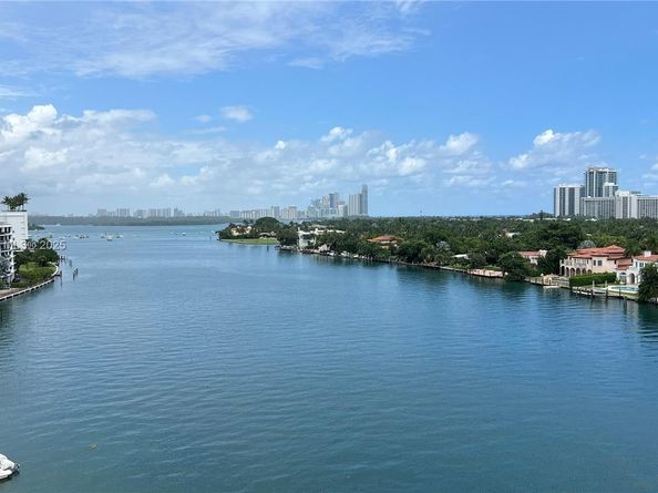 9821 E Bay Harbor Dr 904, Bay Harbor Islands FL 33154