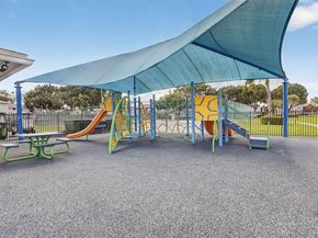 10431 NW 3rd St, Pembroke Pines FL 33026