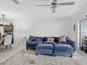 10431 NW 3rd St, Pembroke Pines FL 33026