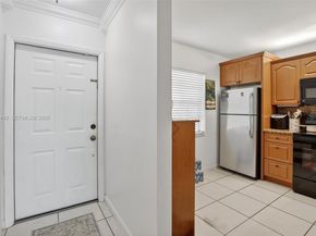 10431 NW 3rd St, Pembroke Pines FL 33026