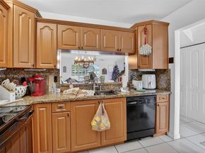 10431 NW 3rd St, Pembroke Pines FL 33026