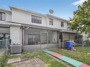 10431 NW 3rd St, Pembroke Pines FL 33026