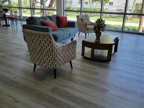 2655 Collins Ave 1106, Miami Beach FL 33140