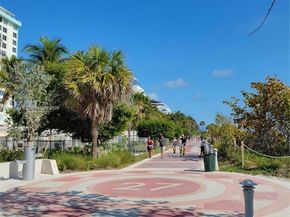 2655 Collins Ave 1106, Miami Beach FL 33140