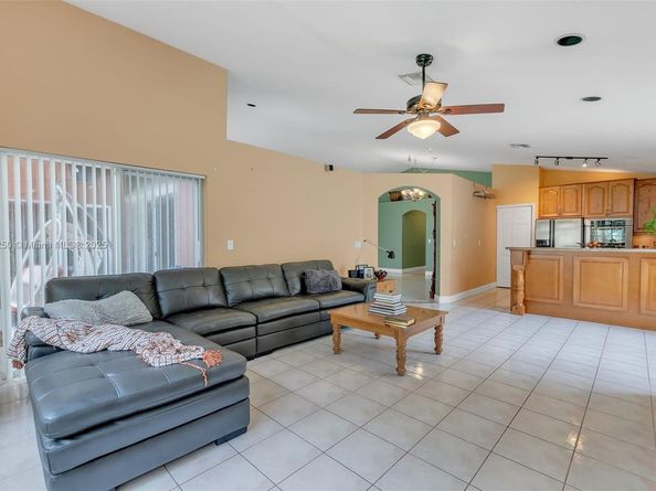 326 SW 162nd Ave, Pembroke Pines FL 33027