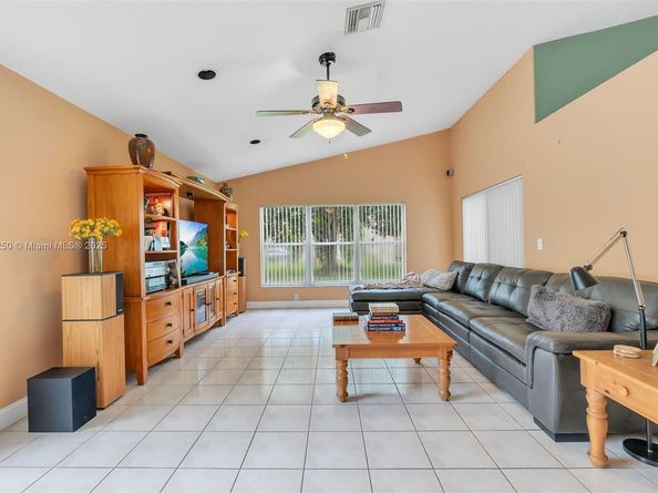 326 SW 162nd Ave, Pembroke Pines FL 33027