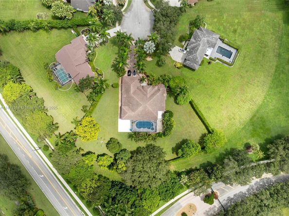 11174 SW 37th Mnr, Davie FL 33328
