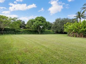 11174 SW 37th Mnr, Davie FL 33328