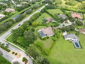 11174 SW 37th Mnr, Davie FL 33328