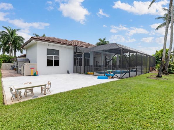 11174 SW 37th Mnr, Davie FL 33328