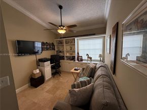 1040 Wilshire Cir W, Pembroke Pines FL 33027