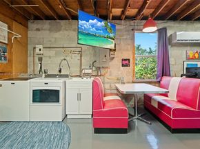 281 Iroquois St, Miami Springs FL 33166