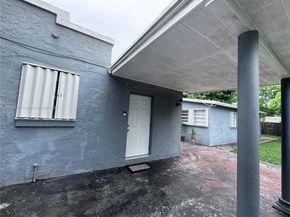 2035 NW 34th St, Miami FL 33142