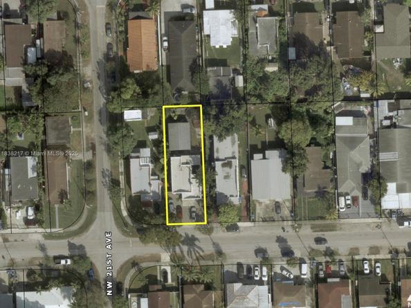 2035 NW 34th St, Miami FL 33142