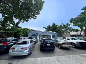 2035 NW 34th St, Miami FL 33142